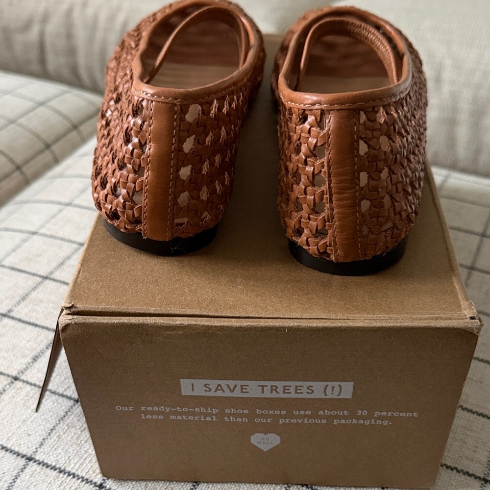 Madewell Greta ballet flare, woven camel, size 6 - Picture 3 of 5